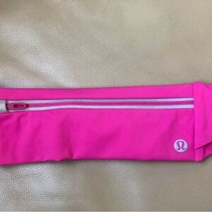 Fast and Free Running Belt, New with no tag. Size XS.